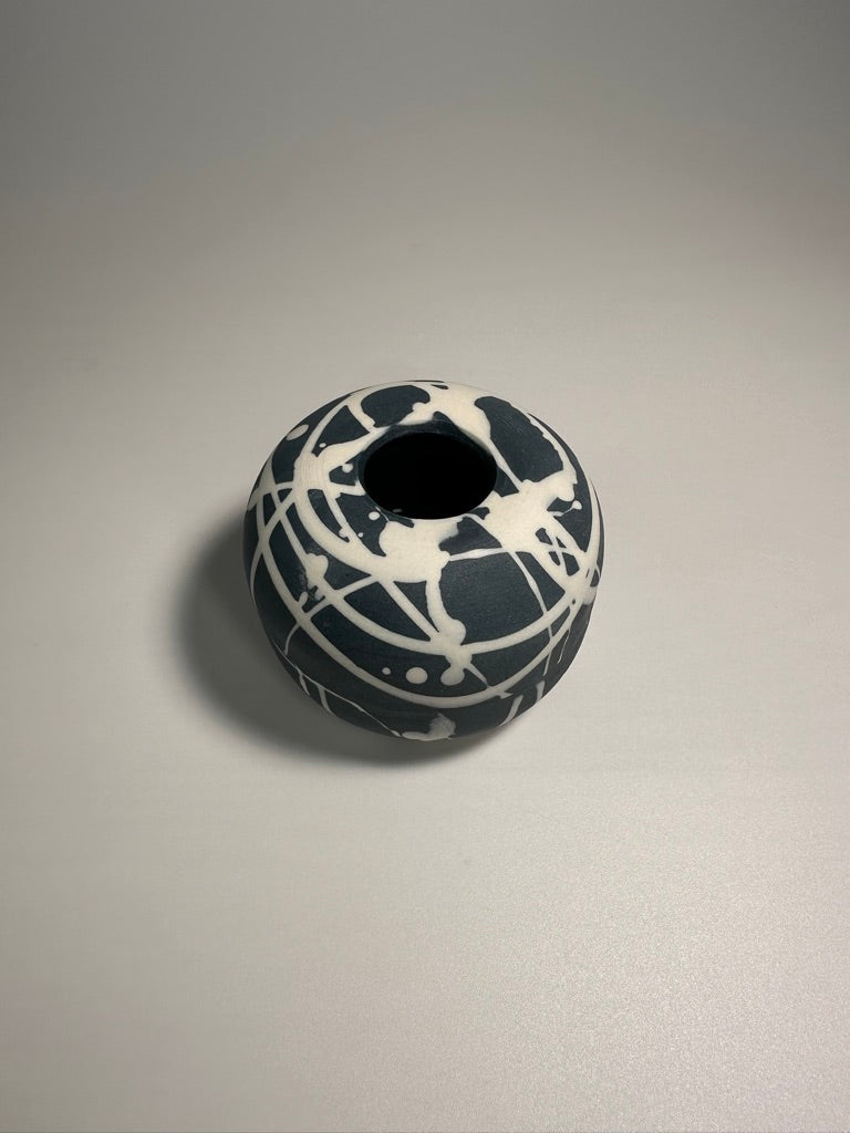 Atelier Round Abstract Bud Vase