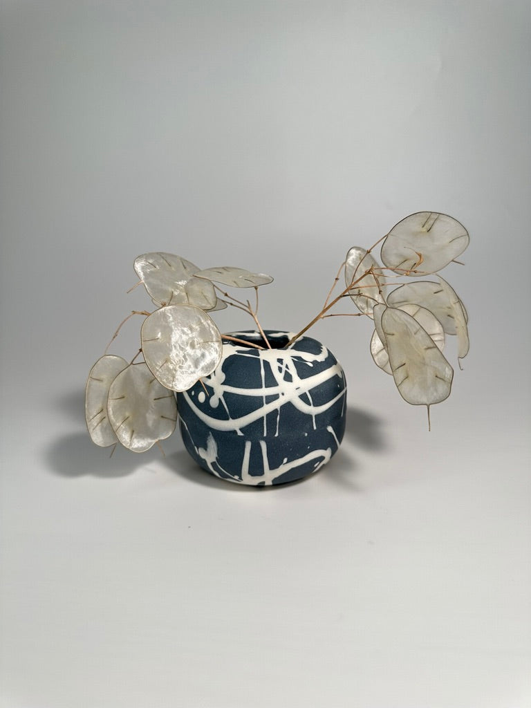 Atelier Round Abstract Bud Vase